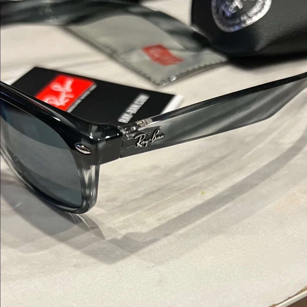 Ray-Ban Glossy Black Sunglasses
